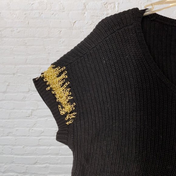 JENNIFER LOPEZ -- Sweater, Short Sleeved, Black, Chain Detail at Neck & Sleeves - Picture 6 of 15